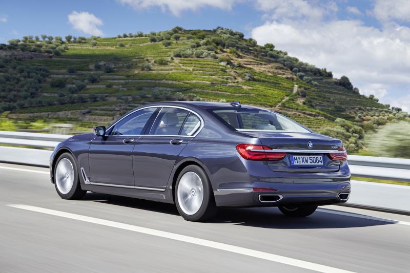 BMW 7 Series technical specifications and fuel economy